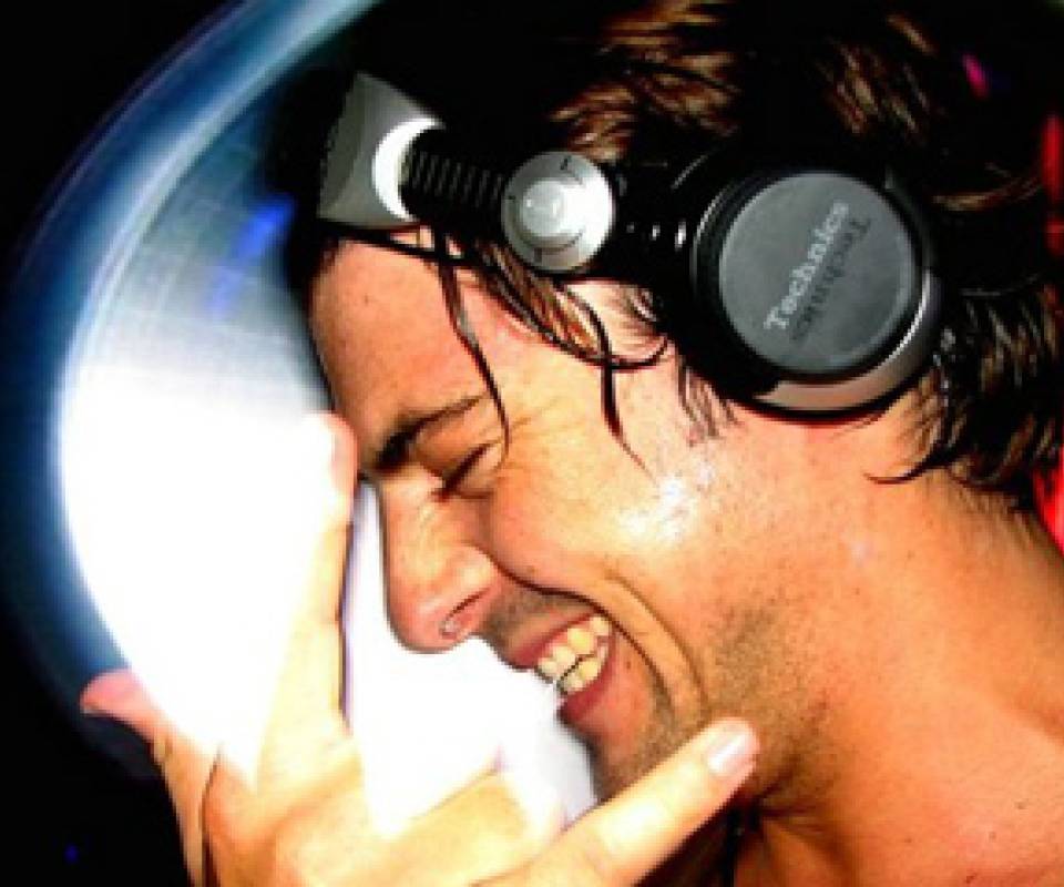 axwell