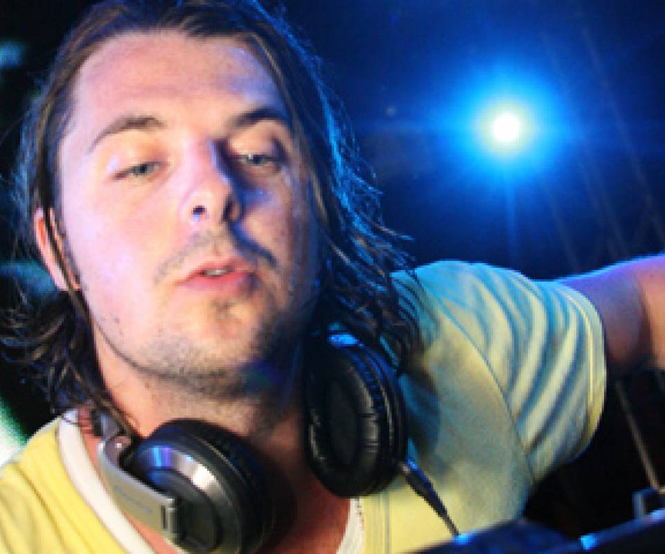 axwell