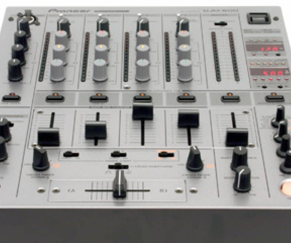 Pioneer djm 600