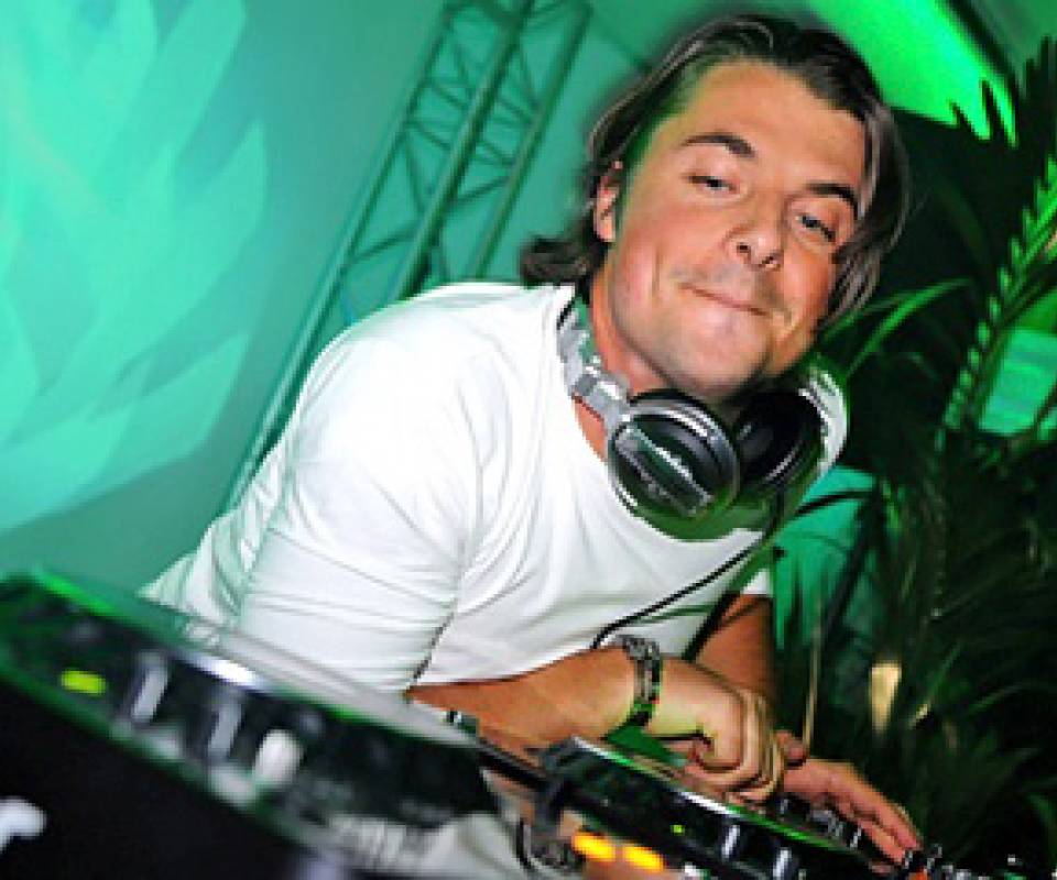 axwell